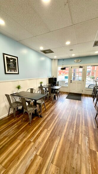 More Photos Of 211 7th St N, Clanton General Retail For Sale