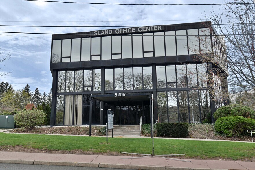 More Photos Of 545 Island Rd, Ramsey Medical For Lease