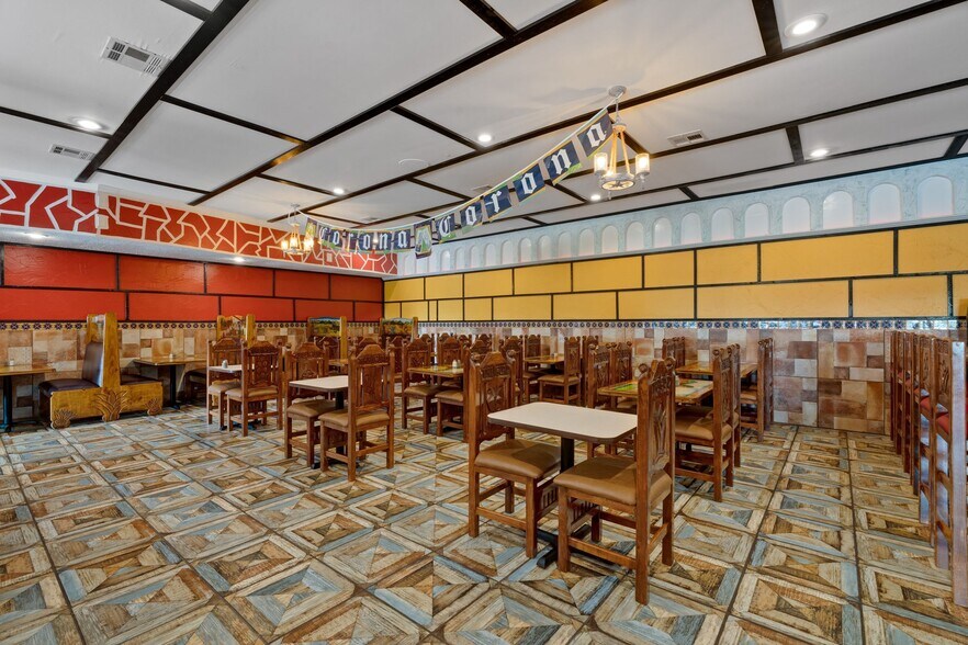 More Photos Of 929 US-98, Columbia Restaurant For Sale