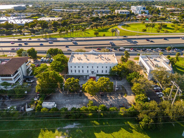 More Photos Of 15165 NW 77th Ave, Miami Lakes Medical For Lease