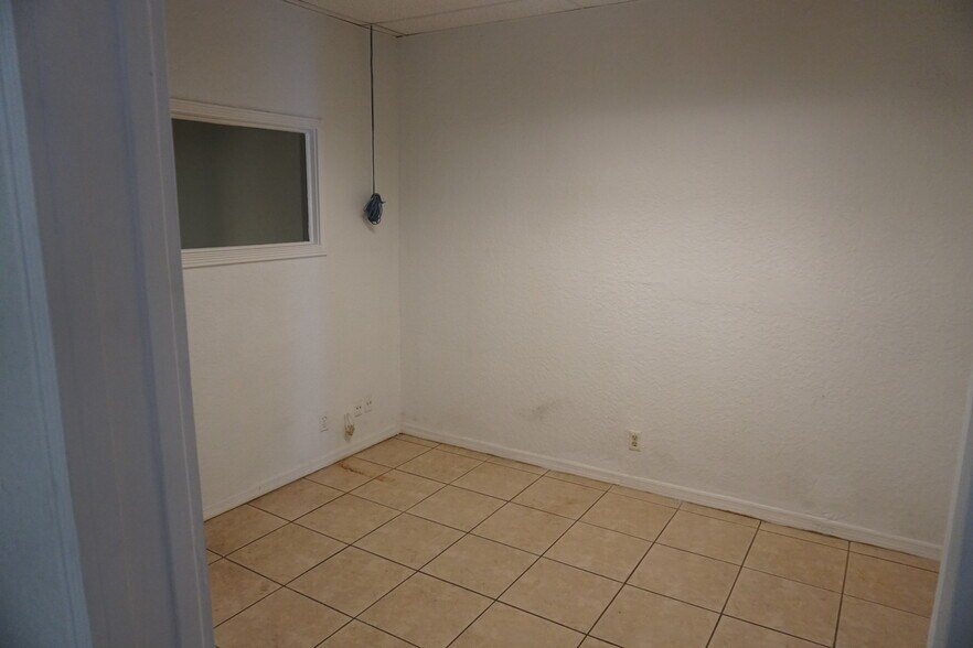 More Photos Of 1110 2nd Ave S, Lake Worth Warehouse For Sale