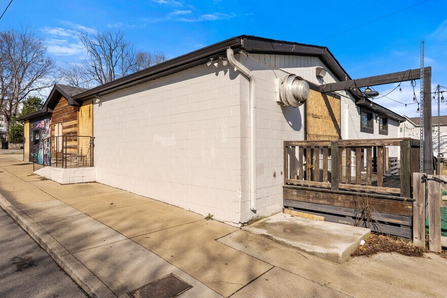 More Photos Of 616 Garfield St, Nashville Convenience Store For Sale