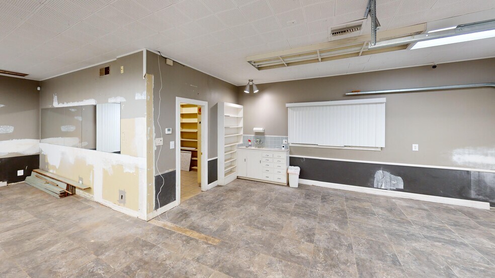 More Photos Of 2510 M St, Merced Office For Sale