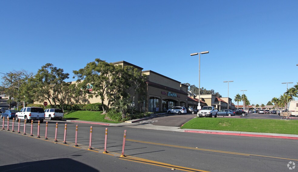 More Photos Of 3633-3695 Midway Dr, San Diego Unknown For Lease