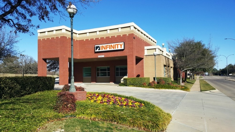 More Photos Of 2121 Avenue J, Arlington Office For Sale