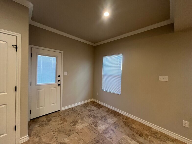 More Photos Of 6303 Luglio Ln, San Antonio Multifamily For Sale
