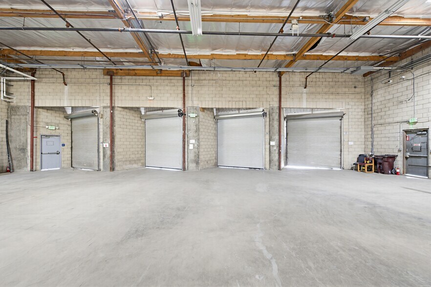 More Photos Of 15001 S Figueroa St, Gardena Distribution For Lease