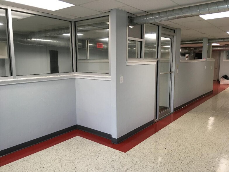 More Photos Of 5023 E Admiral Pl, Tulsa Warehouse For Sale