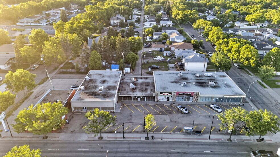 More Photos Of 4316 118 Ave NW, Edmonton Office For Lease