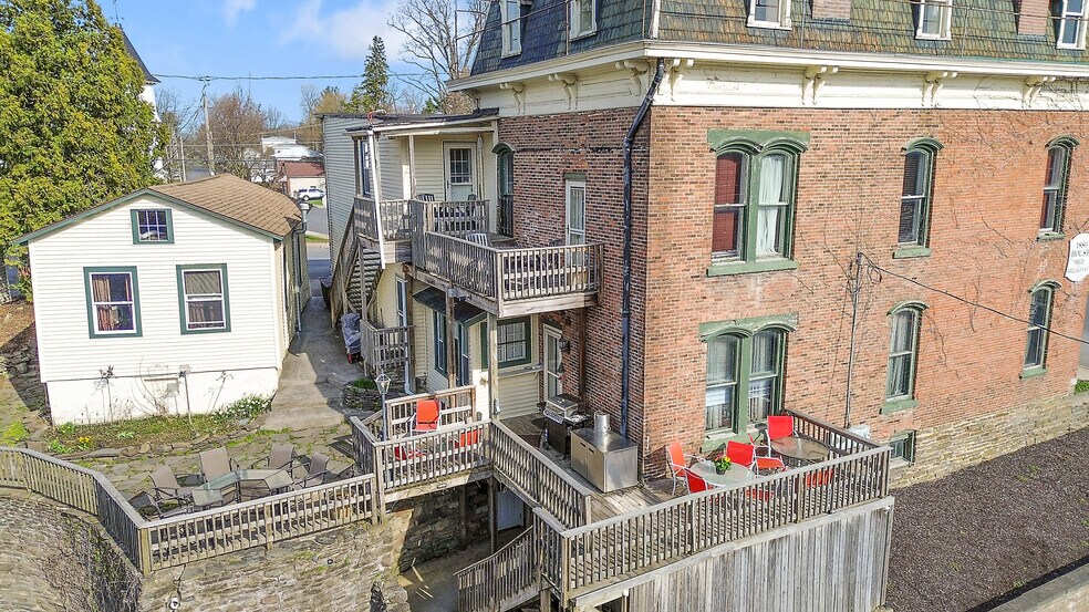 More Photos Of 1880 House Bed & Breakfast, Pulaski Hotel For Sale