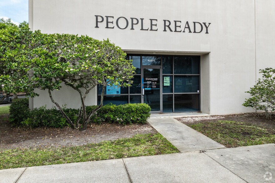 More Photos Of 4051 Philips Hwy, Jacksonville Light Distribution For Lease