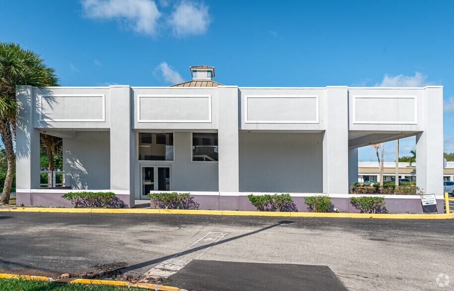 More Photos Of 600 N Congress Ave, Delray Beach Restaurant For Lease