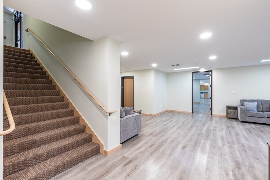 More Photos Of 690 De Long Ave, Novato Office For Sale