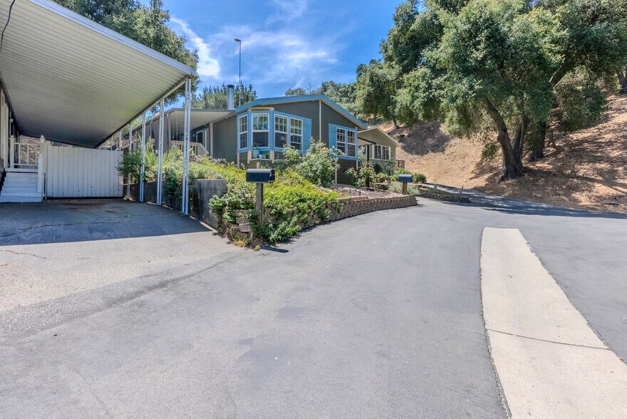 More Photos Of 1667 Las Virgenes Canyon Rd, Calabasas Multifamily For Sale
