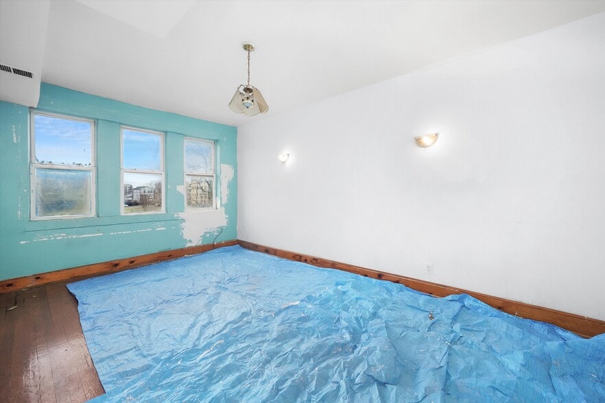 More Photos Of 4300-4310 W 16th St, Chicago Apartments For Sale