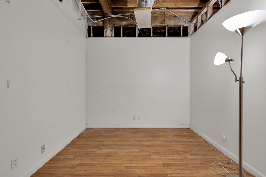 More Photos Of 2951-2953 Lincoln Blvd, Santa Monica Loft Creative Space For Sale