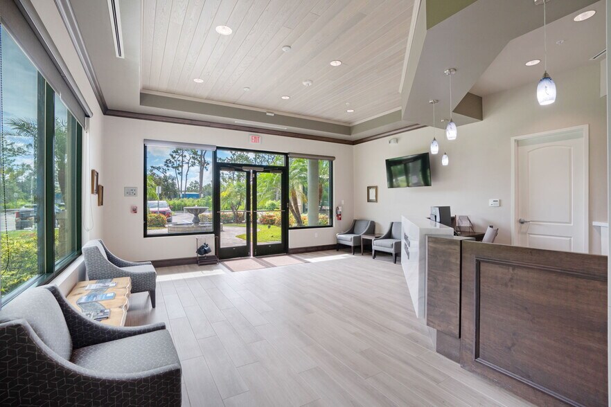 More Photos Of 5110 Lena Rd, Bradenton Office For Sale