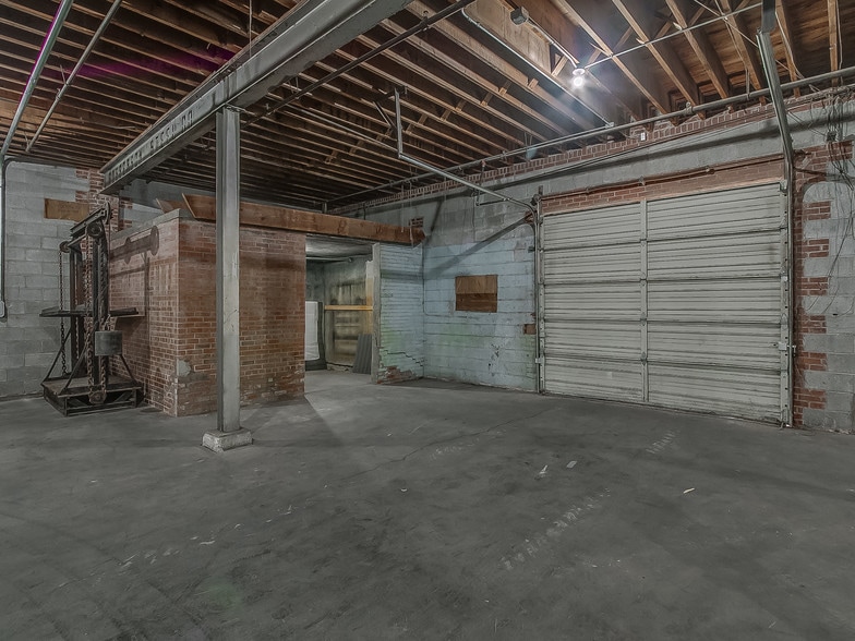 More Photos Of 1144 NW 4th St, Oklahoma City Manufacturing For Sale