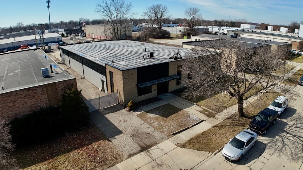 Primary Photo Of 32537 Parklane Ave, Garden City Manufacturing For Lease