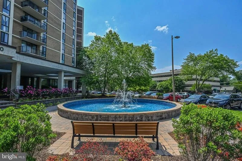 More Photos Of 6800 Fleetwood Rd, McLean Apartments For Sale