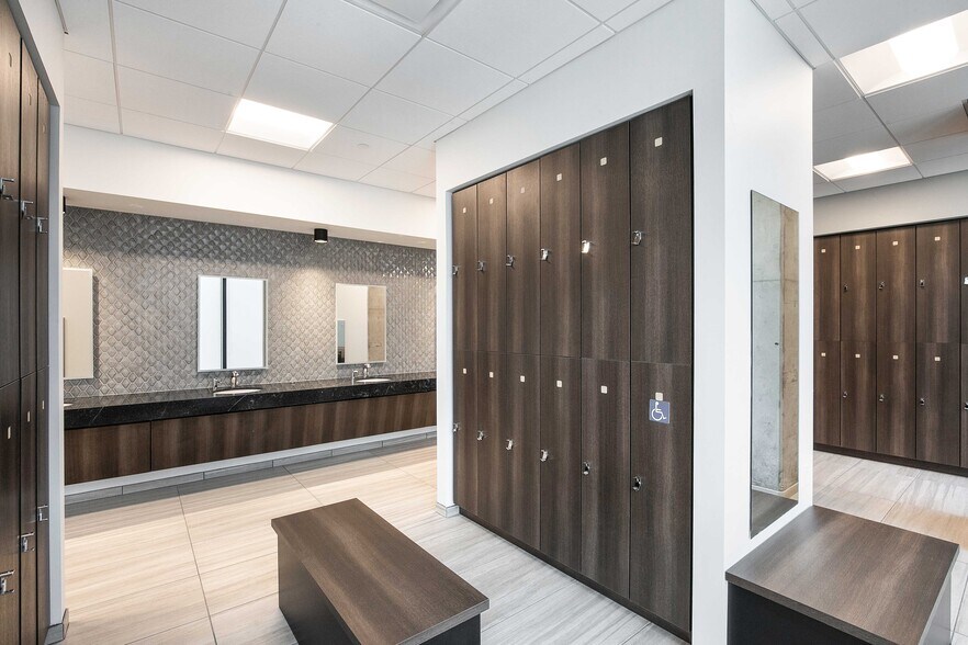 More Photos Of 300 Colorado St, Austin Office For Lease