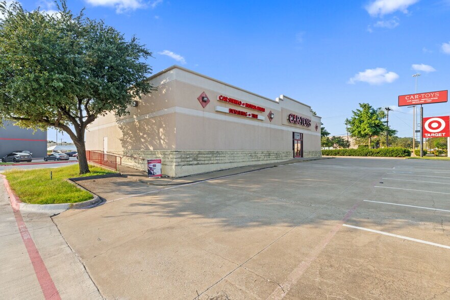 More Photos Of 2801 Central Expy, Plano Freestanding For Sale