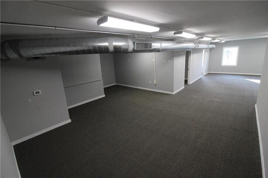 More Photos Of 187-191 Main St, Emmaus Coworking Space