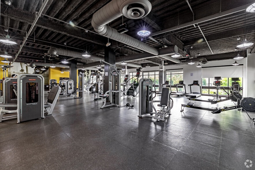 More Photos Of 4000 Riverside Station Blvd, Secaucus Apartments For Lease