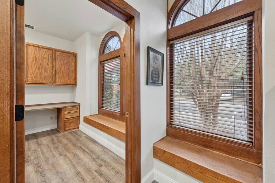 More Photos Of 7685 Northcross Dr, Austin Office For Lease