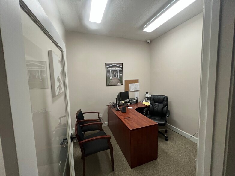 More Photos Of 159 Hampton Point Dr, Saint Augustine Medical For Lease