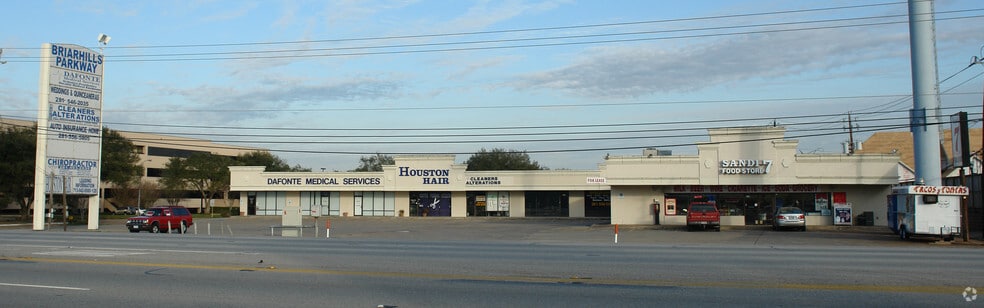 More Photos Of 1101-1149 S Hwy 6, Houston Storefront For Lease