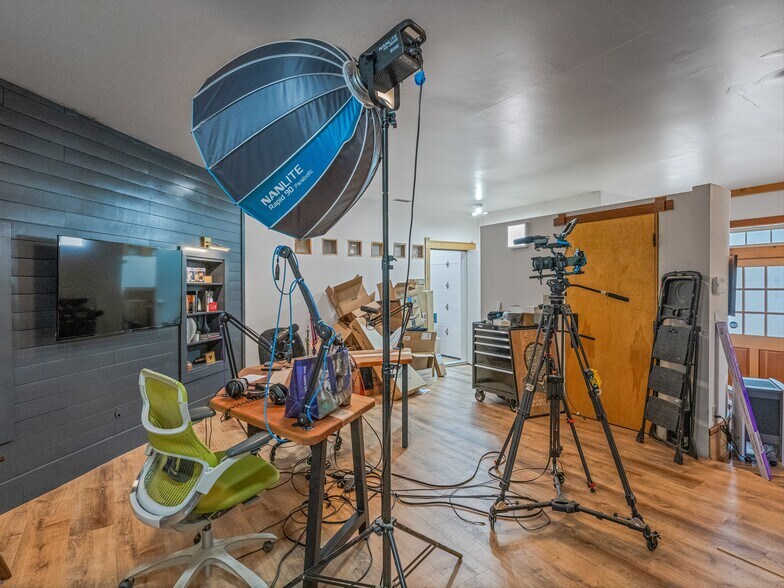 More Photos Of 39 Brookside Cir, Candler Warehouse For Sale