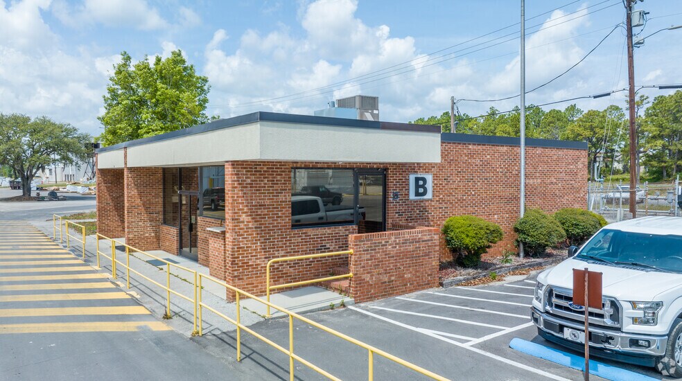 More Photos Of 202 Raleigh St, Wilmington Manufacturing For Lease