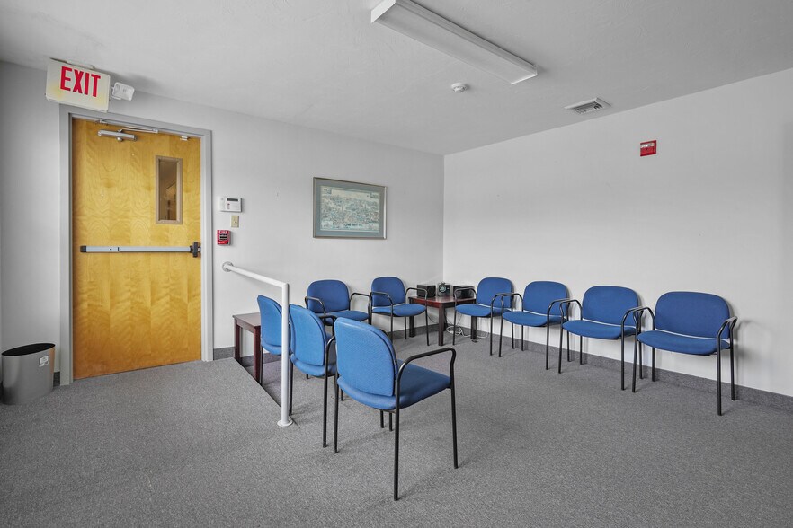 More Photos Of 100 Smithfield Ave, Pawtucket Medical For Sale