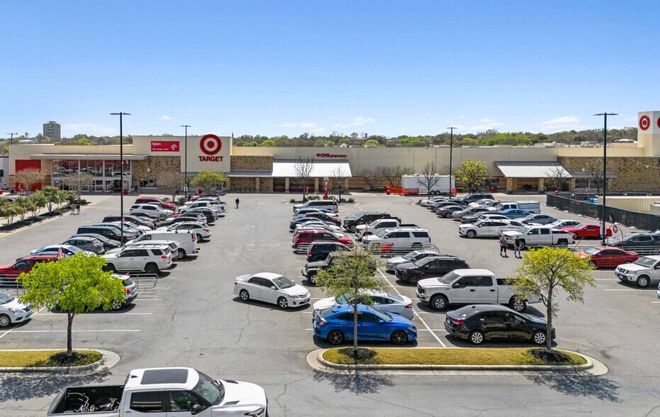 More Photos Of NW Loop 410 @ Blanco Rd, San Antonio Unknown For Lease