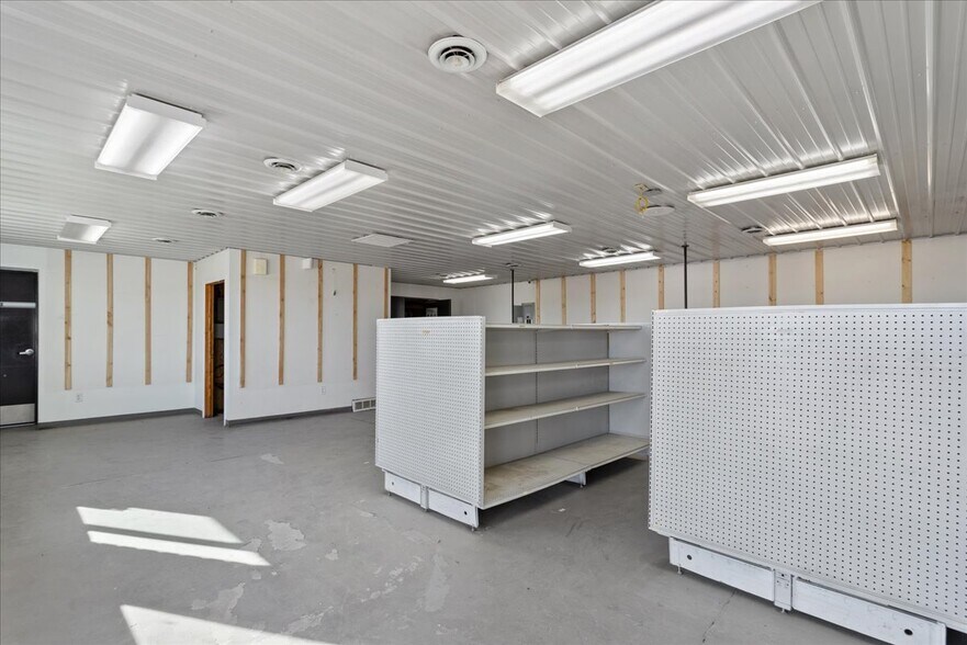 More Photos Of 12104 Deike Ct, Cheyenne Truck Terminal For Sale