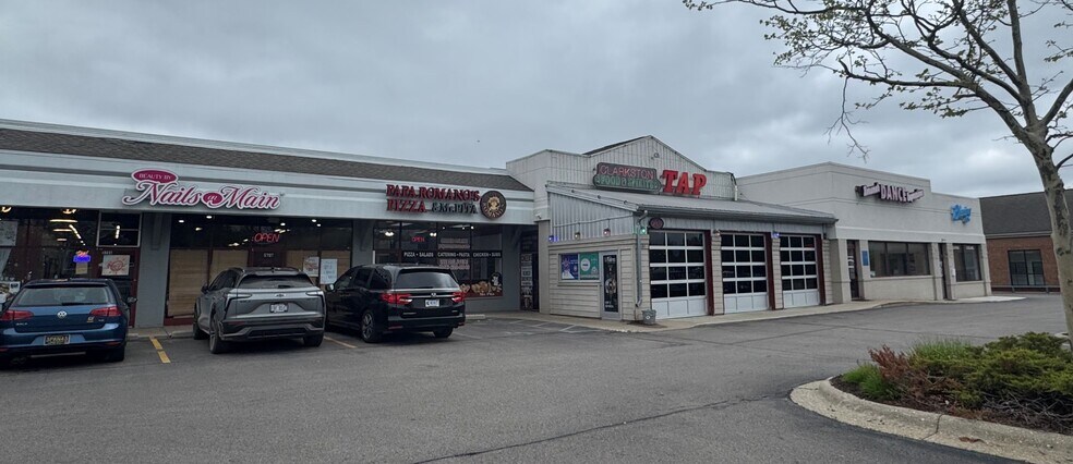 More Photos Of 5785-5811 S Main St, Village of Clarkston Storefront For Lease