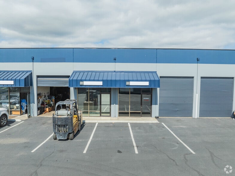 More Photos Of 4040 Auburn Way N, Auburn Unknown For Lease