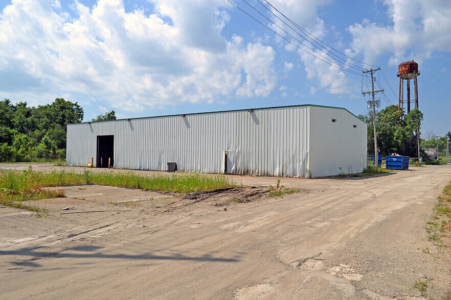 More Photos Of 2701 Converse Ave, East Saint Louis Manufacturing For Sale