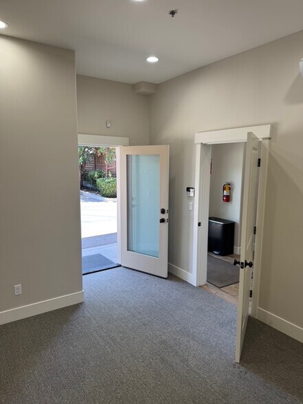 More Photos Of 227 S Halcyon Rd, Arroyo Grande Office Residential For Lease