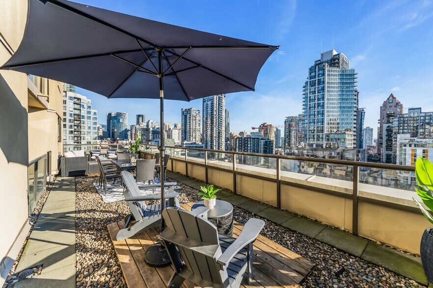 Primary Photo Of 789 Drake St, Vancouver Apartments For Sale