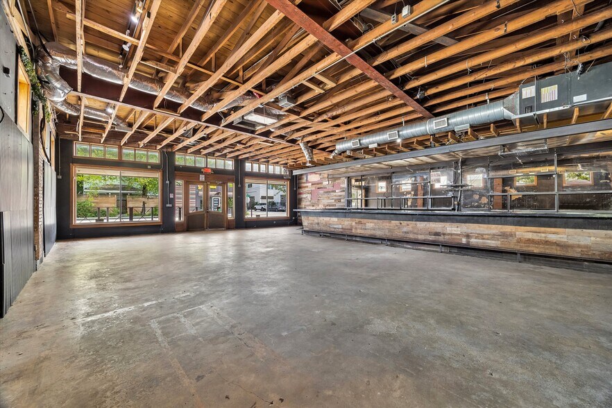 More Photos Of 4218 Washington Ave, Houston Bar For Sale
