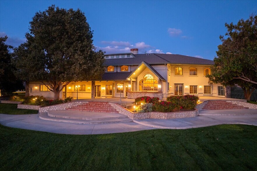 More Photos Of 8283 Cross Canyons Rd, San Miguel Winery Vineyard For Sale
