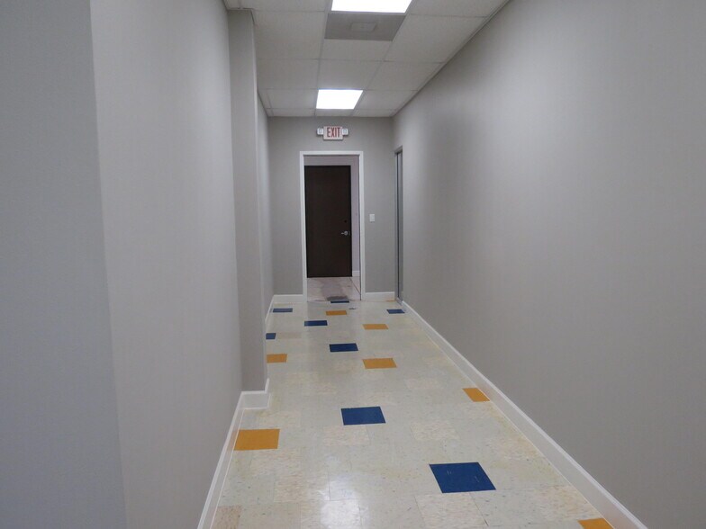 More Photos Of 6430 Hillcroft Ave, Houston Medical For Sale