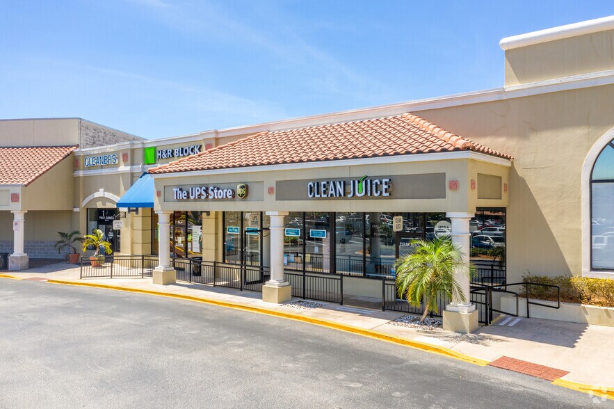 More Photos Of 7506-7524 Dr Phillips Blvd, Orlando Unknown For Lease