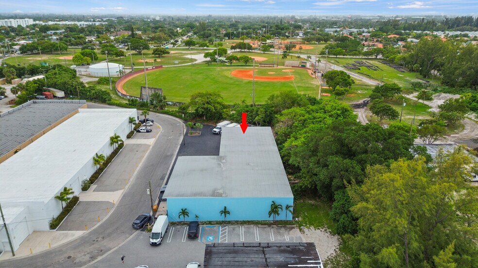 More Photos Of 2605 Kelly Ln, Lake Worth Light Distribution For Lease
