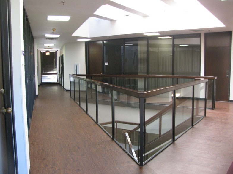 More Photos Of 2275 Westpark Ct, Euless Office For Sale