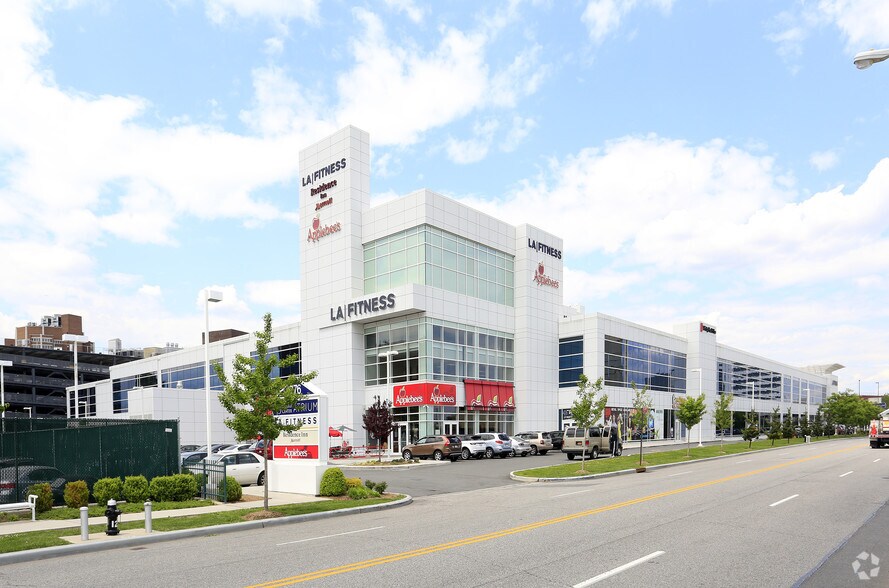 More Photos Of 1776 Eastchester Rd, Bronx Office For Lease