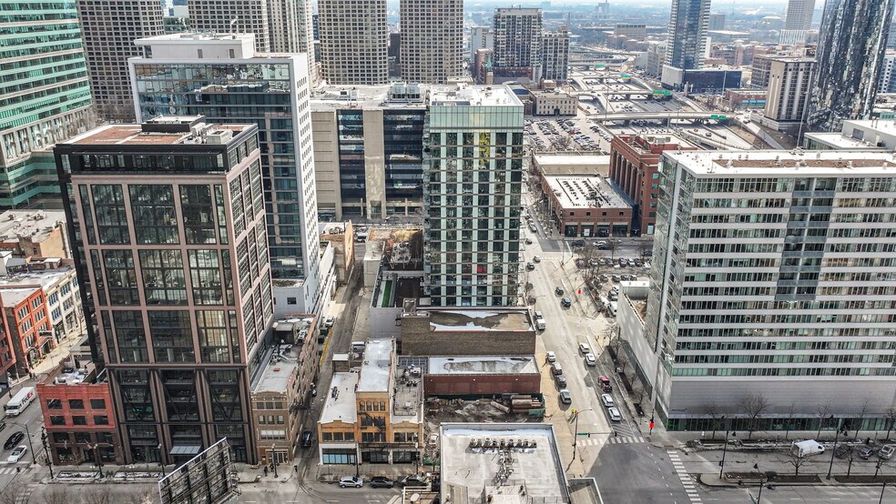 More Photos Of 619 W Randolph St, Chicago Restaurant For Sale