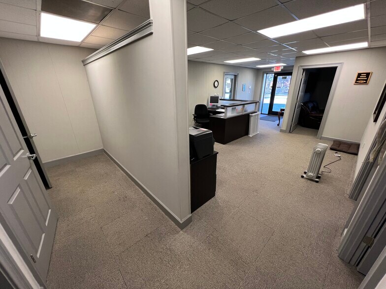 More Photos Of 321 Marble Mill Rd NW, Marietta Coworking Space